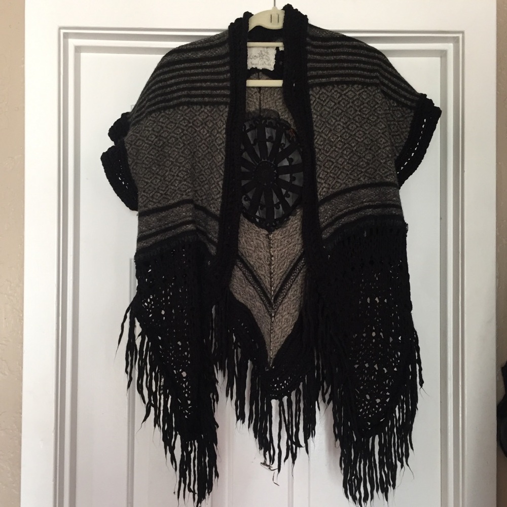 Anthropologie Short Sleeve Shawl